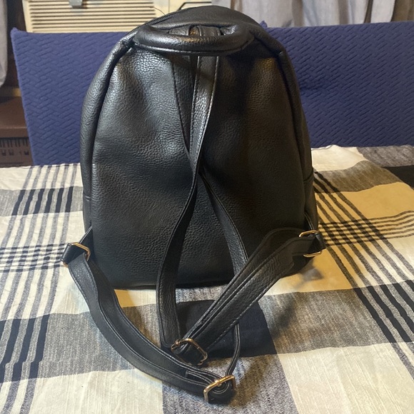 Little black backpack - Picture 4 of 4